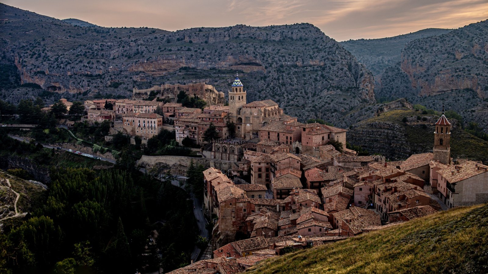 Albarracín Albarracin Spain Middle Ages Medieval Guadalaviar River Francisco Palomares Shutterstock