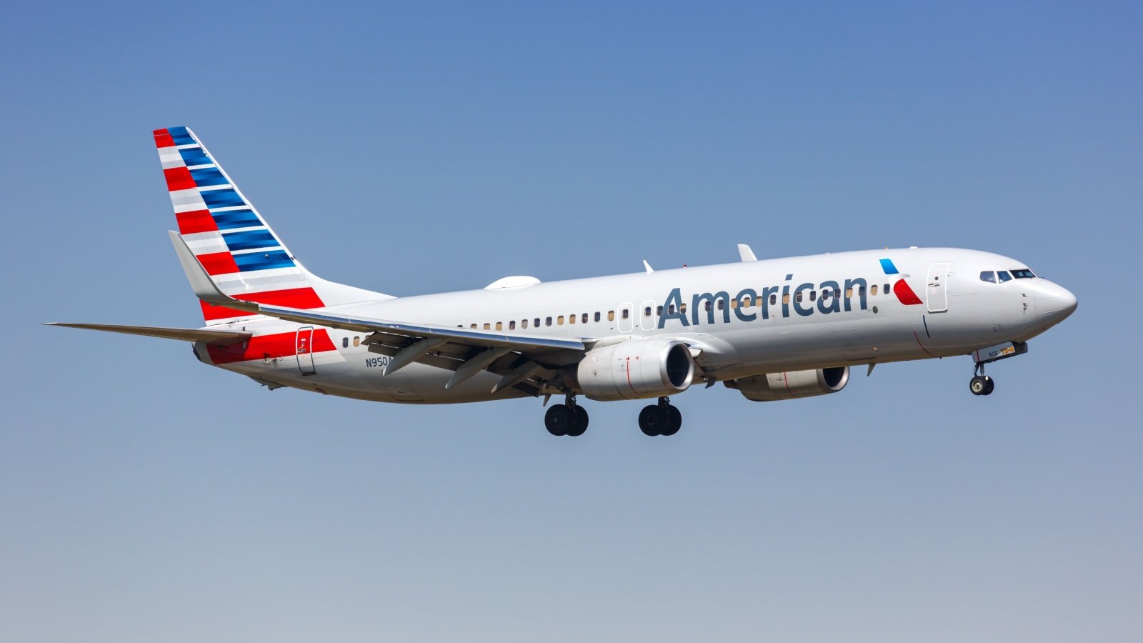 American Airlines Boeing 737800 flying plane Markus Mainka Shutterstock