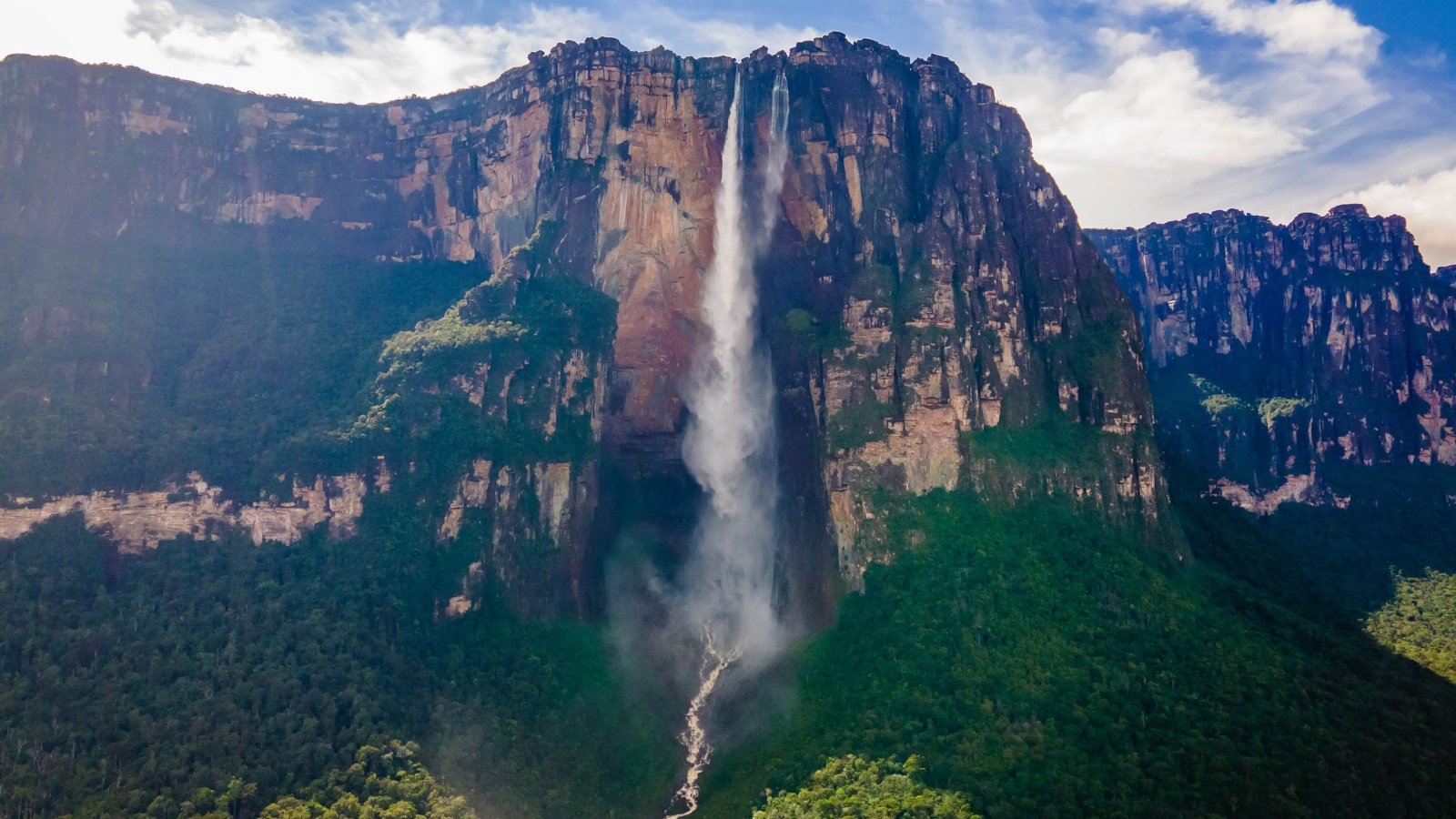 Angel Fall world's highest waterfall in Venezuela Photo Spirit Shutterstock