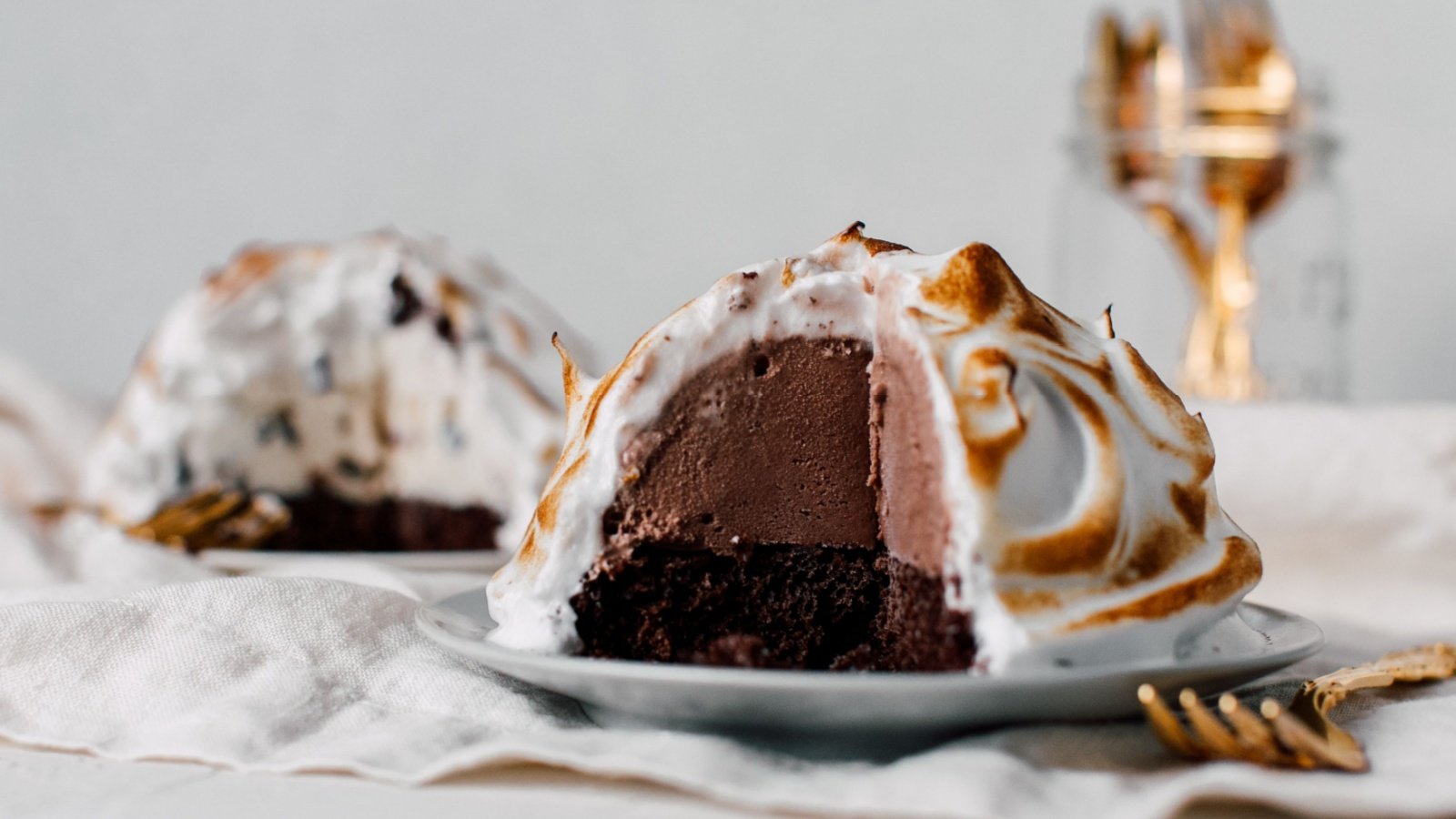 Baked Alaska Ice Cream Cake Food Dessert Katheryn Moran Shutterstock