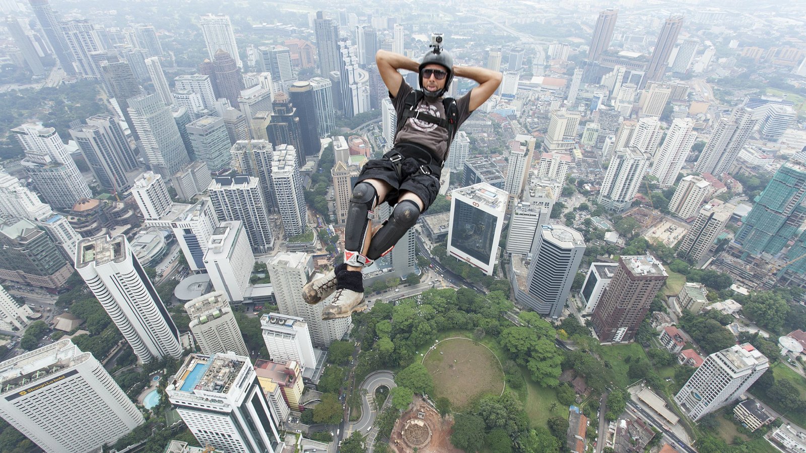 Base jumping Kuala lumpur Malaysia Muslianshah Masrie Shutterstock