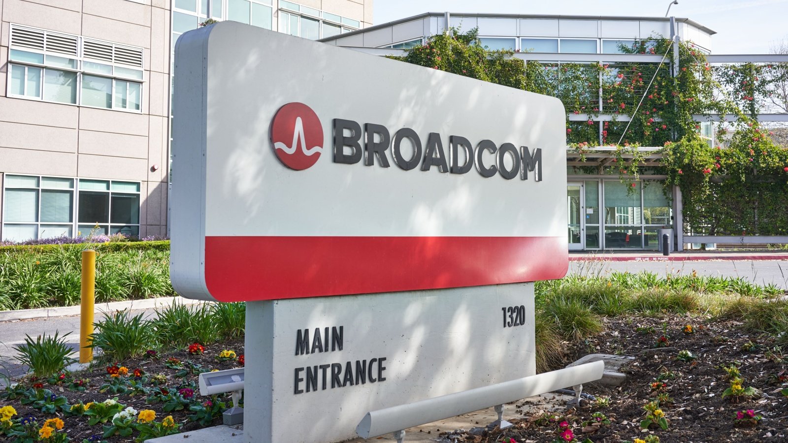 Broadcom Inc Tada Images Shutterstock