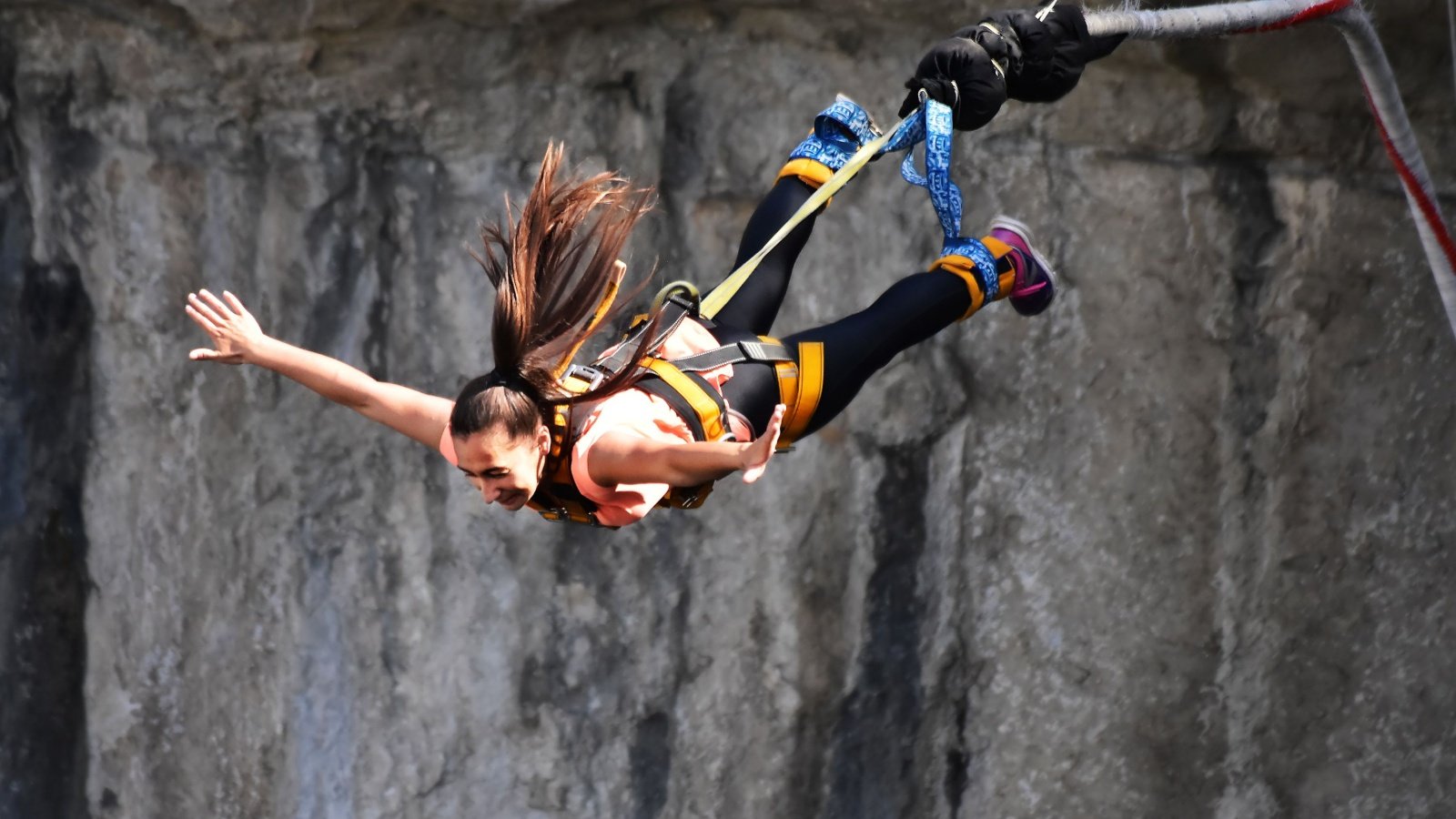 Bungee jumping extreme sports Strahil Dimitrov Shutterstock