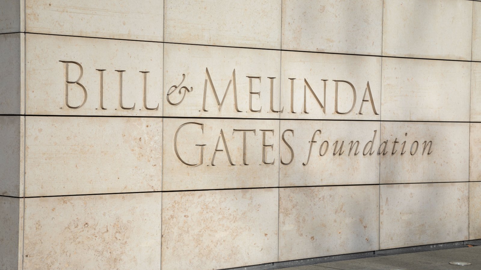 Celebrity Bill and melinda Gates Foudation Wall VDB Photos Shutterstock(1)