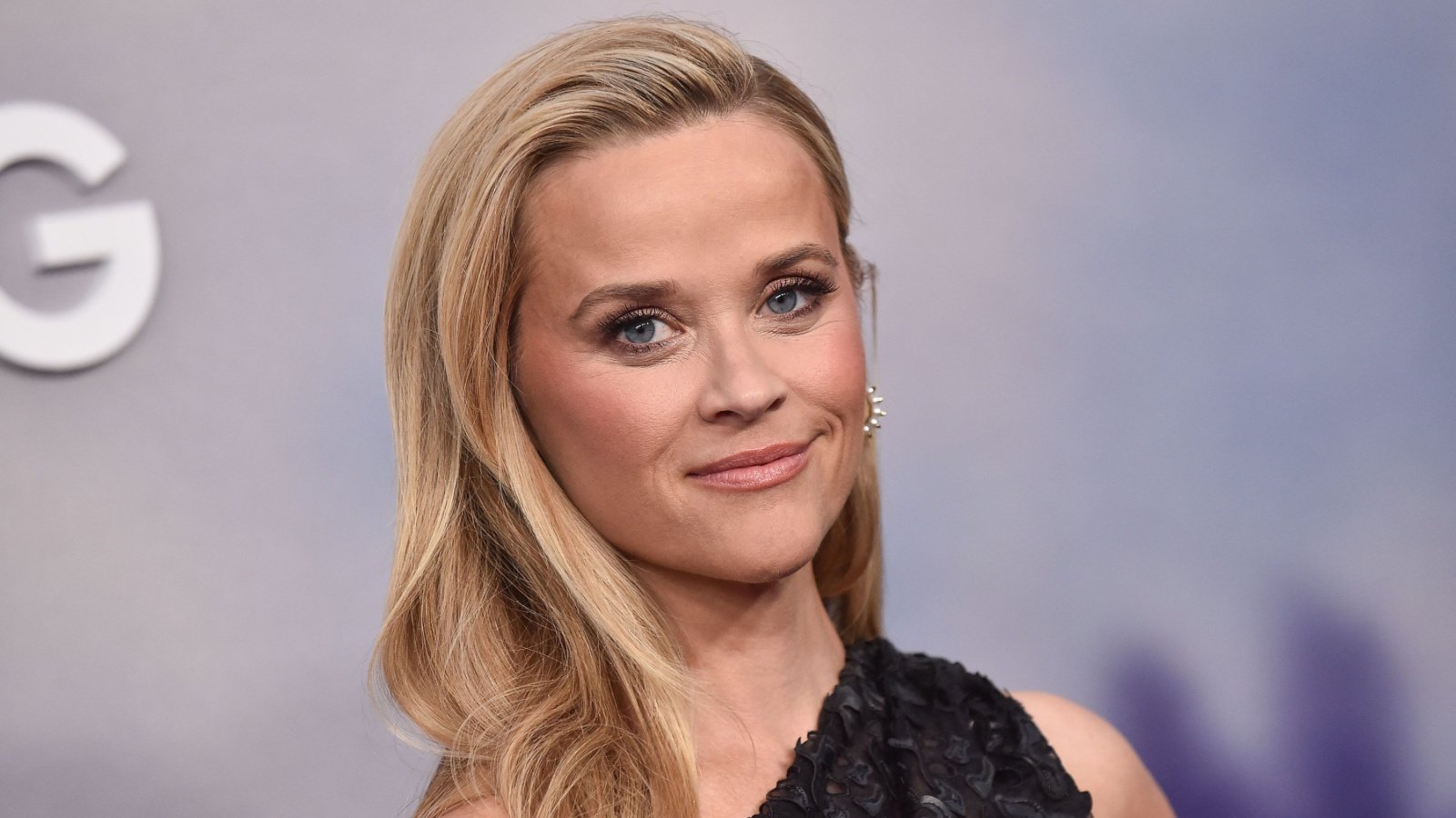 Celebrity Reese Witherspoon 2023 DFree shutterstock