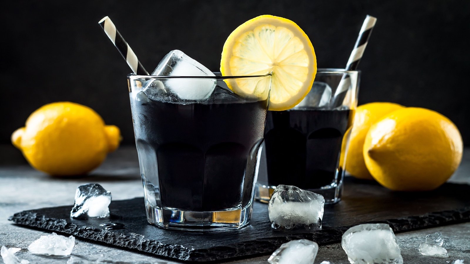 Charcoal Black Lemonade detox drink zarzamora Shutterstock