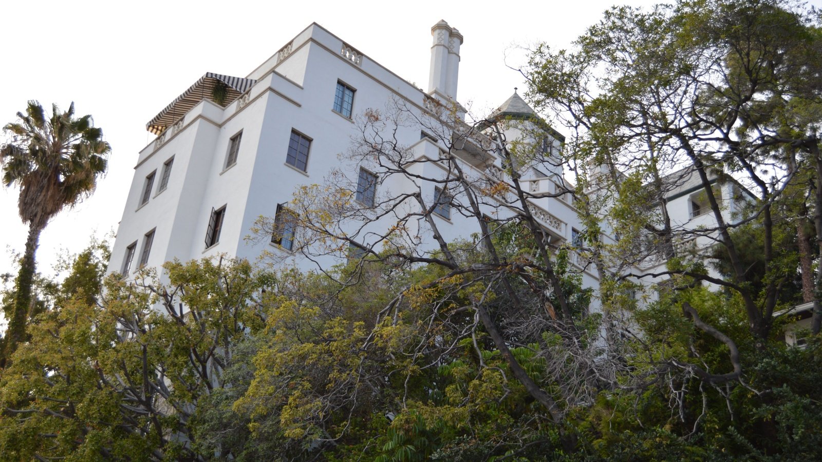 Chateau Marmont, California PHOTO DUCHESS Shutterstock