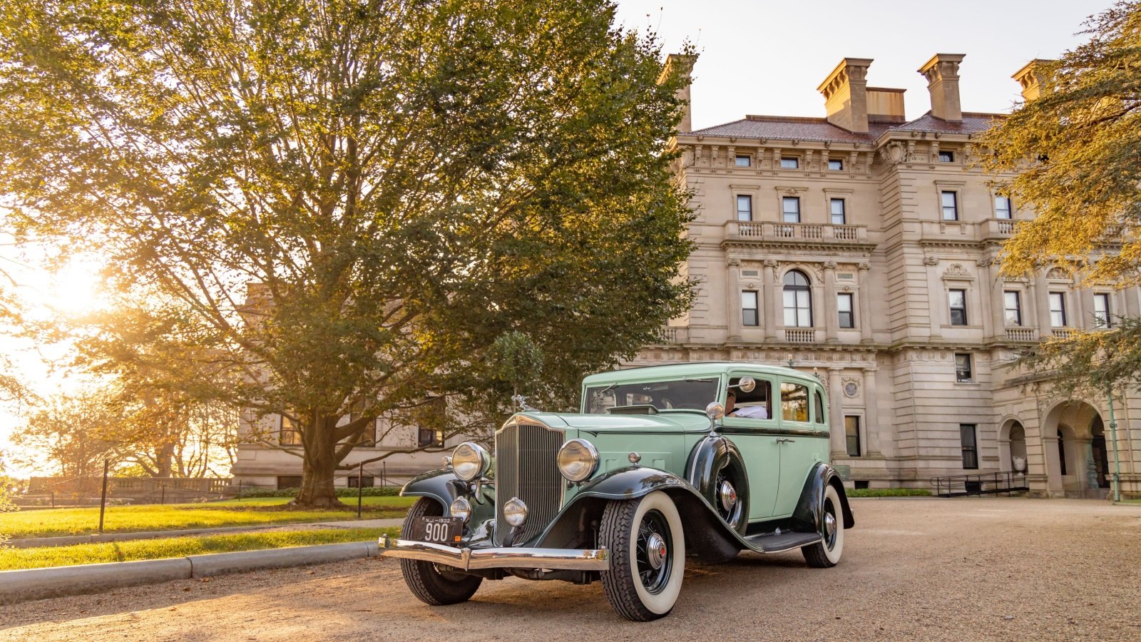 Classic Car in front of The Breakers Mansion Newport Rhode Island Ethan Yetman Shutterstock