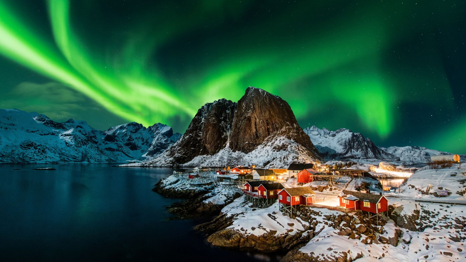 Country travel Vacation Norway Aurora Borealis Piotr Krzeslak Shutterstock