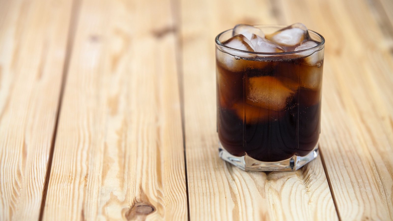 Diet soda drink Ruslan Ivantsov Shutterstock