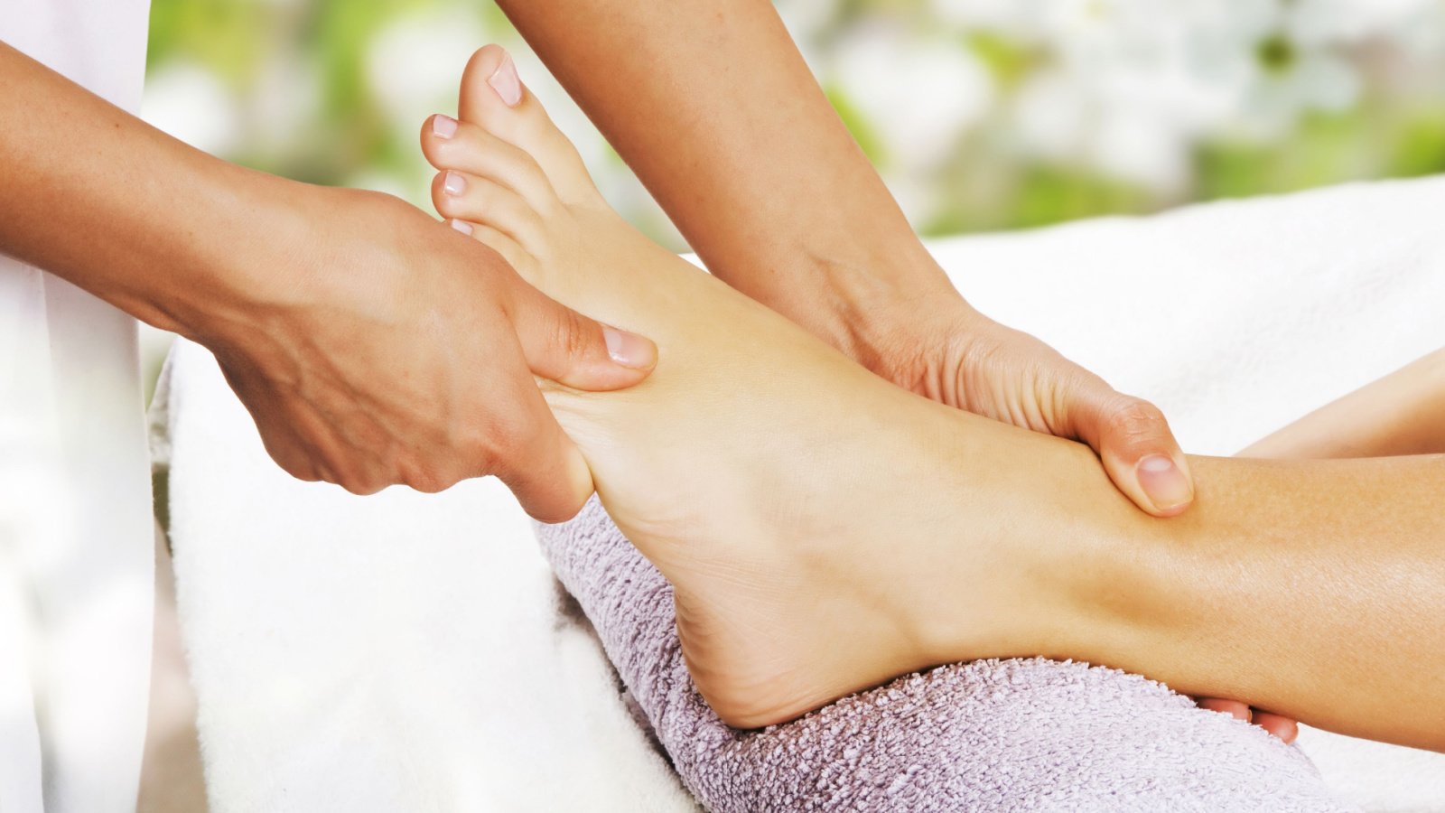 Foot massage reflexology spa Vlas Telino studio Shutterstock