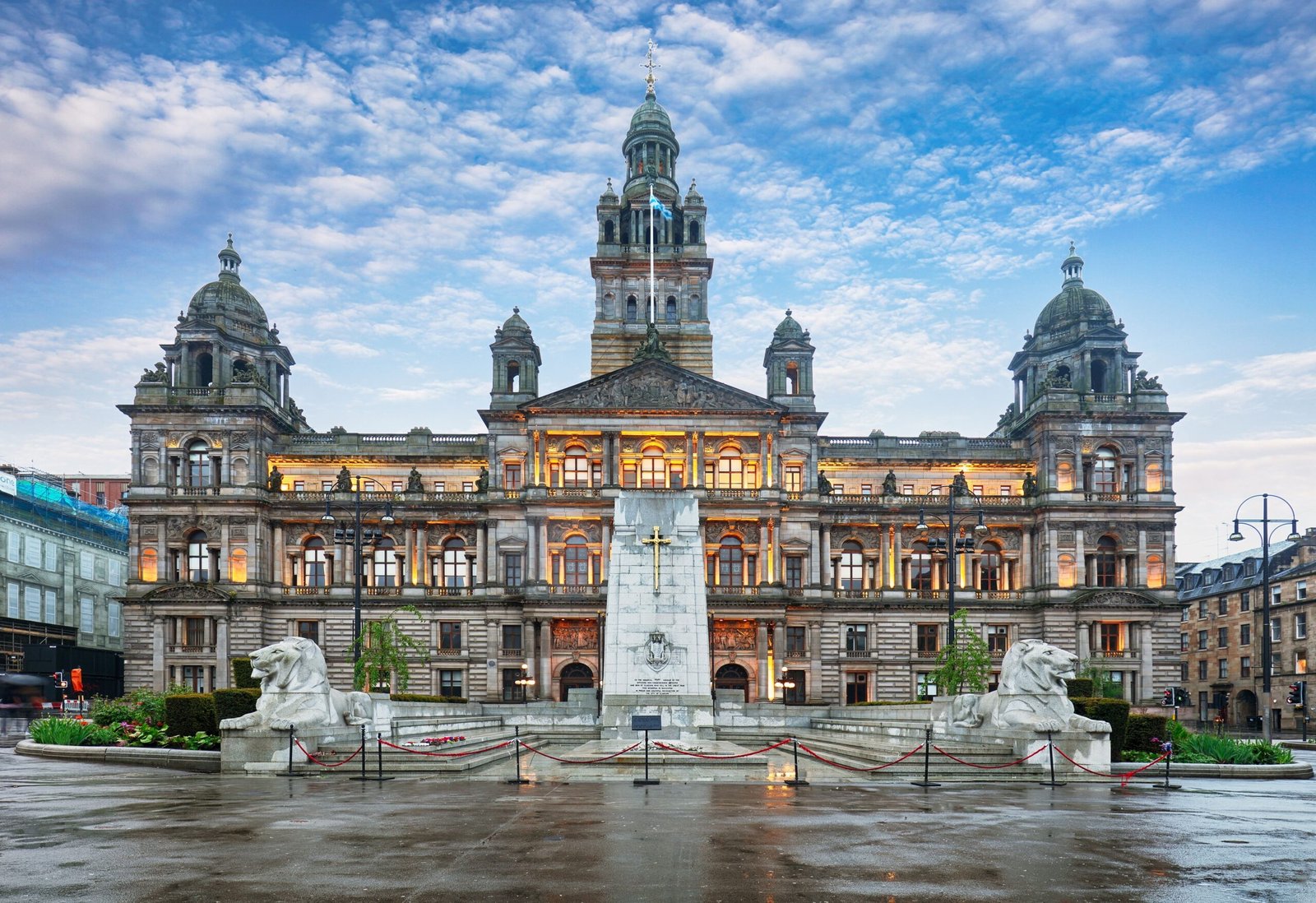 Glasgow City Chambers and George Square in Glasgow, Scotland TTstudio Shutterstock Glasgow City Chambers and George Square in Glasgow, Scotland TTstudio Shutterstock
