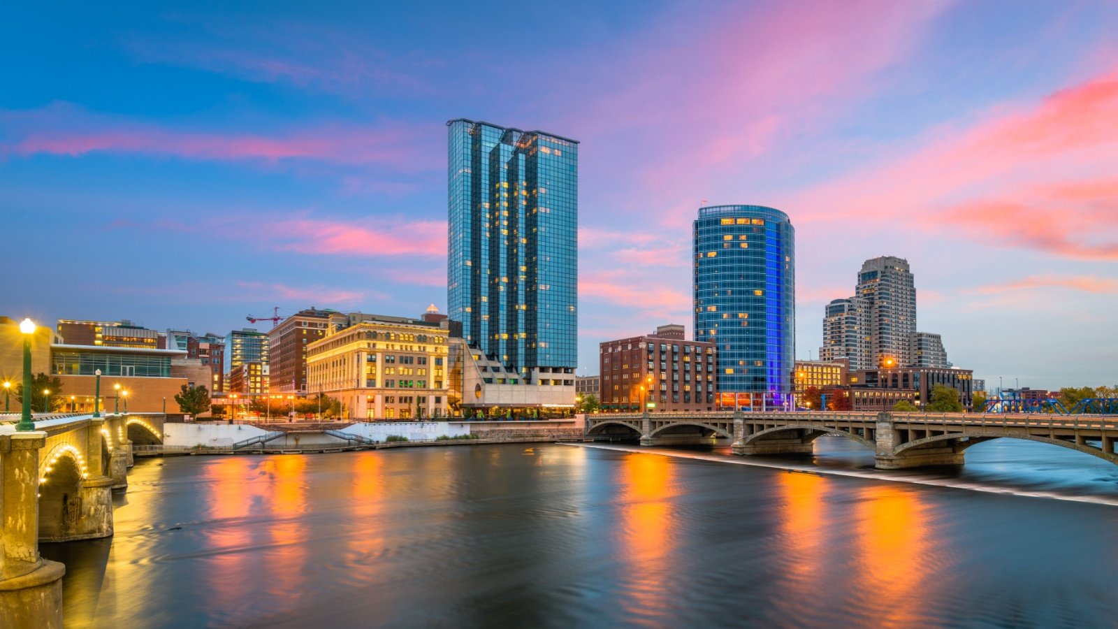 Grand Rapids Michigan Sean Pavone Shutterstock