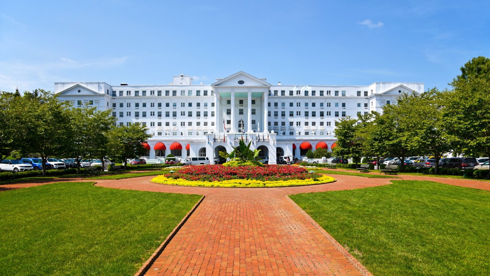 Greenbrier Resort White Sulphur Springs West Virginia Mark Winfrey Shutterstock