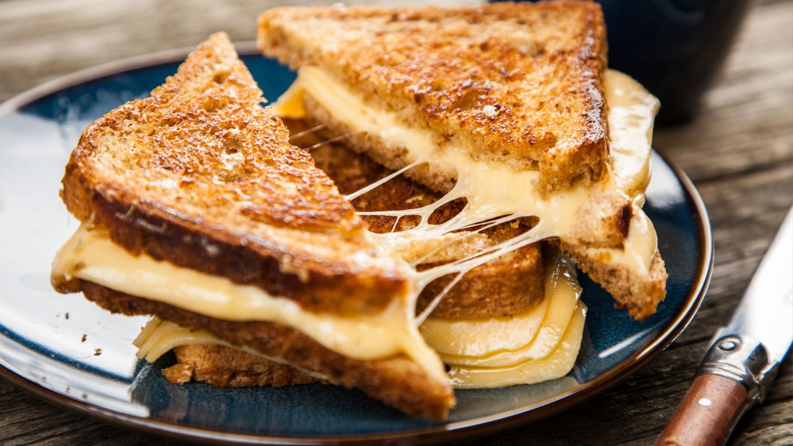 Grilled Cheese Sandwich George Dolgikh Shutterstock