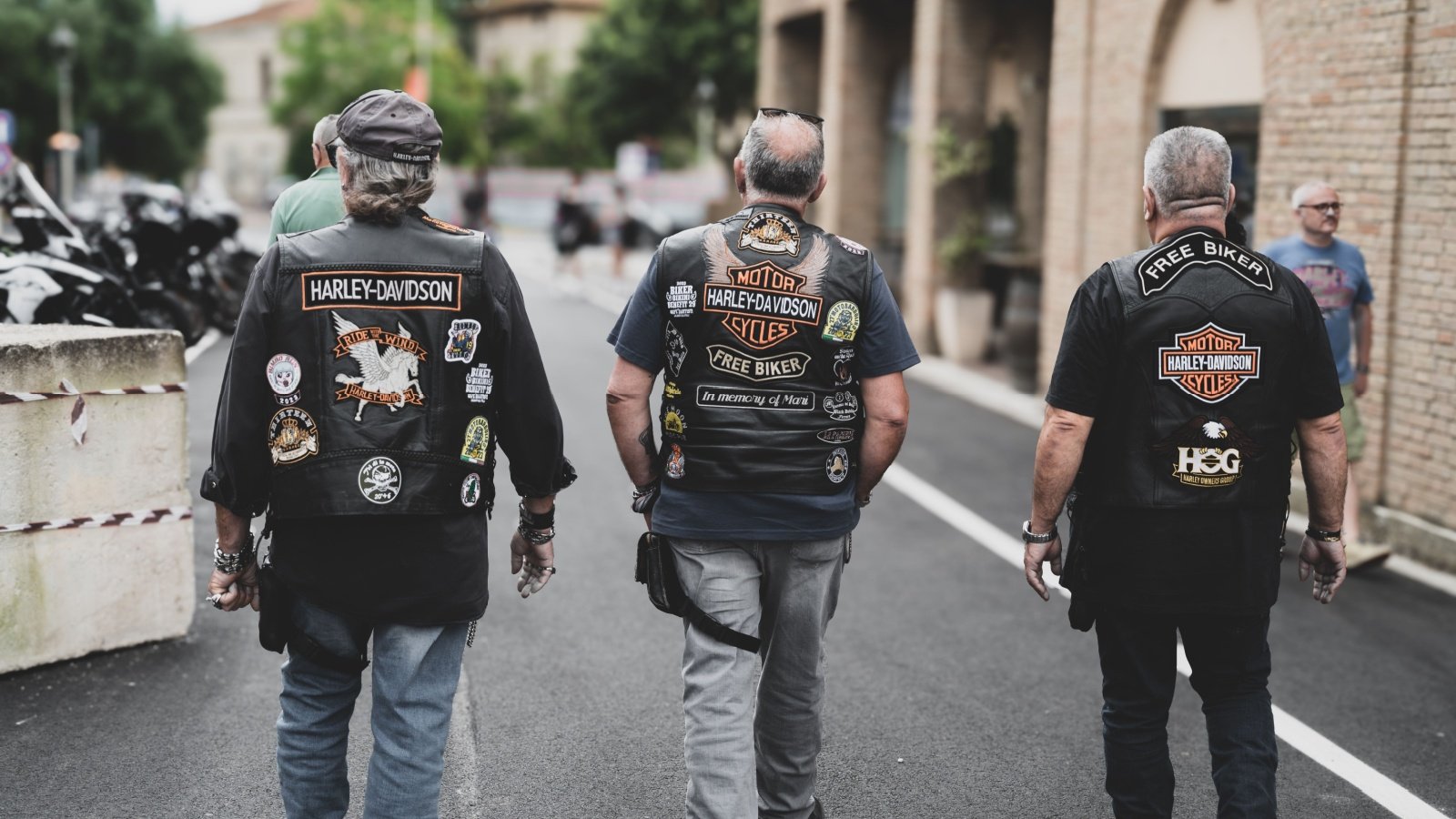 Harley Davidson motorcyle bikers rally PhotoCG70 Shutterstock