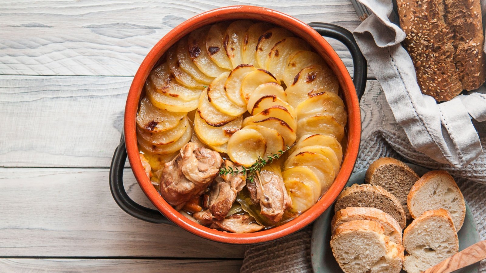 Homemade Lancashire hotpot stew lamb onion carrot Worcestershire sauce potatoes bread OlgaBombologna Shutterstock