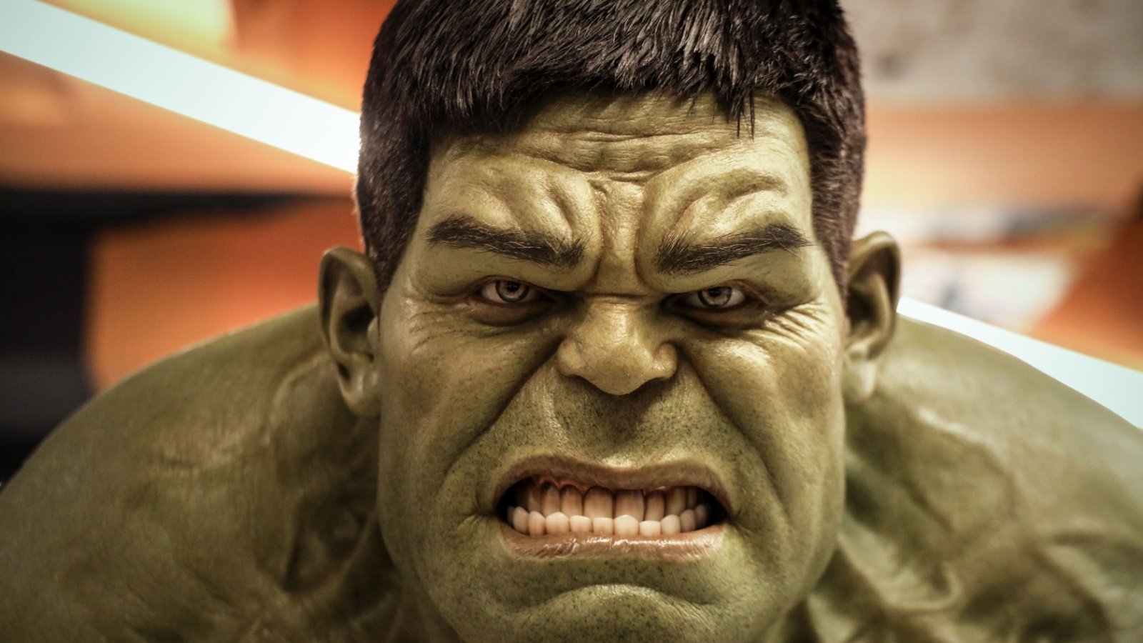 Hulk Statue Marvel Comics phol 66 Shutterstock