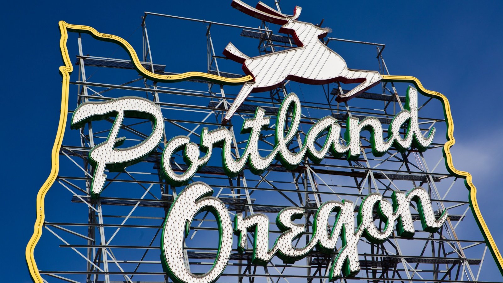 Iconic Portland Oregon Sign Dave Newman Shutterstock