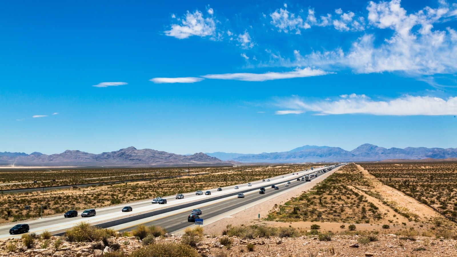 Interstate 15 Nevada Las Vegas highway Toms Auzins Shutterstock