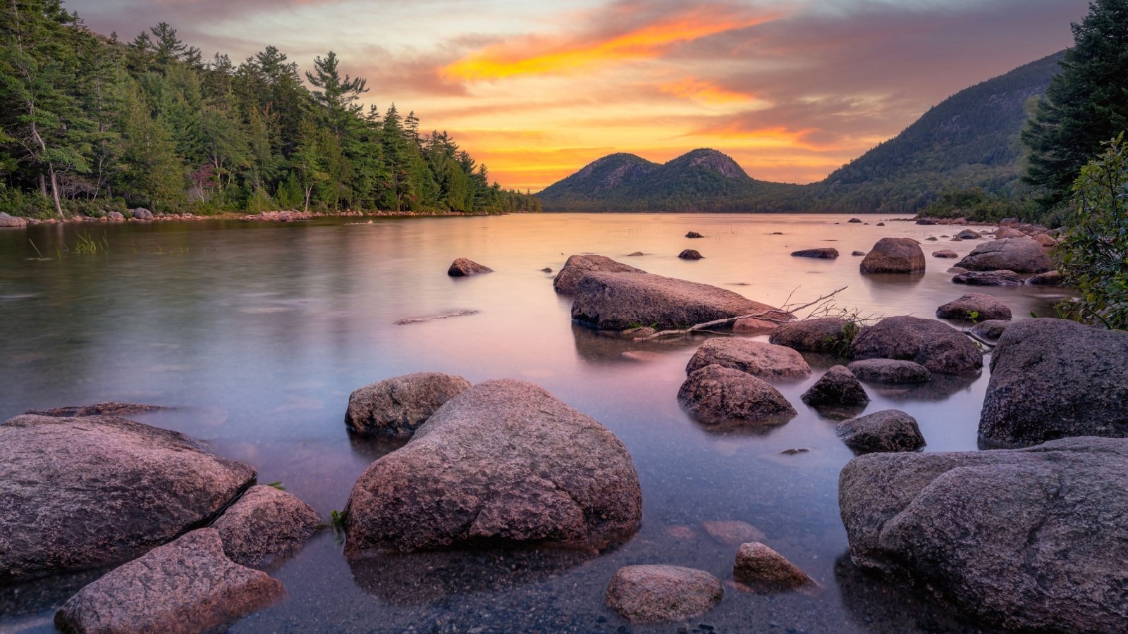 Jordan Pond in Acadia National Park Maine Mike Ver Sprill Shutterstock