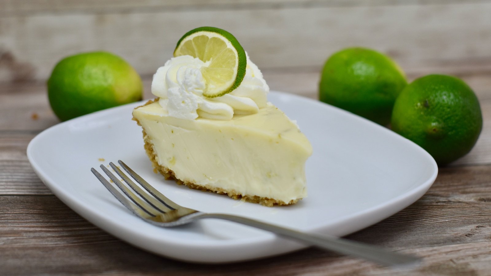 Key lime pie dessert RobininPA Shutterstock