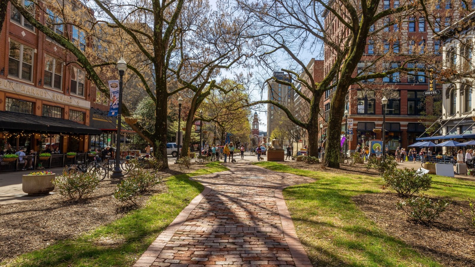 Knoxville, Tennessee Dee Browning Shutterstock