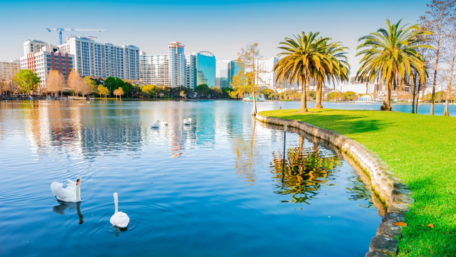 Lake Eola Orlando Florida aphotostory Shutterstock