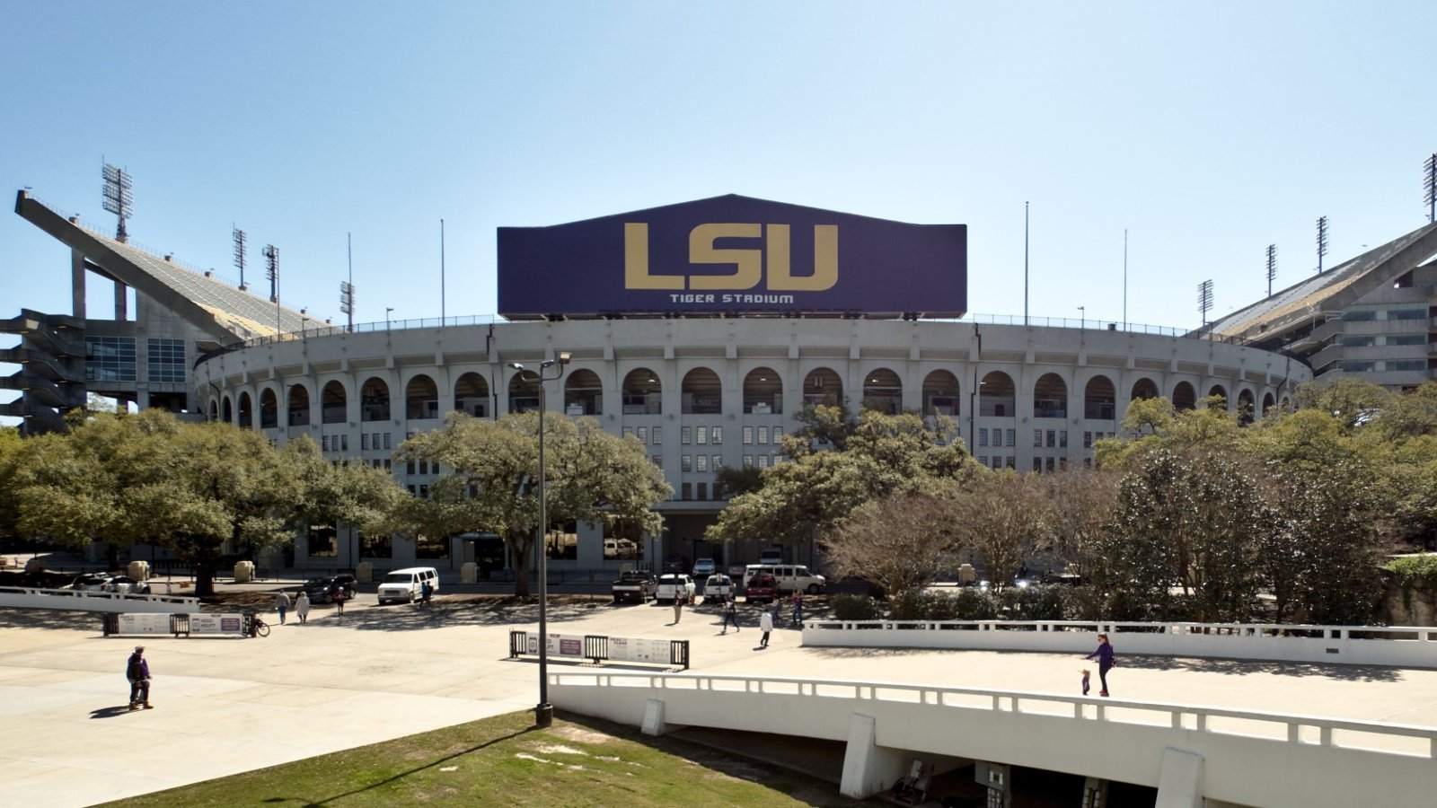 Louisiana State University LSU Tigers football Roberto Michel Shutterstock