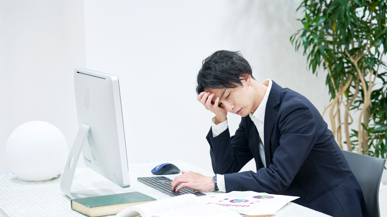 Male work anxious tired thinking siro46 Shutterstock