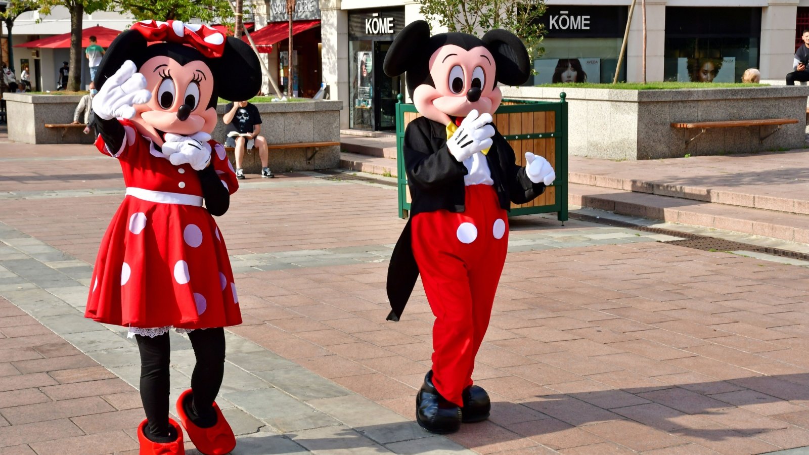 Mickey and Minnie Mouse Disney Pack Shot Shutterstock Mickey and Minnie Mouse Disney Pack Shot Shutterstock