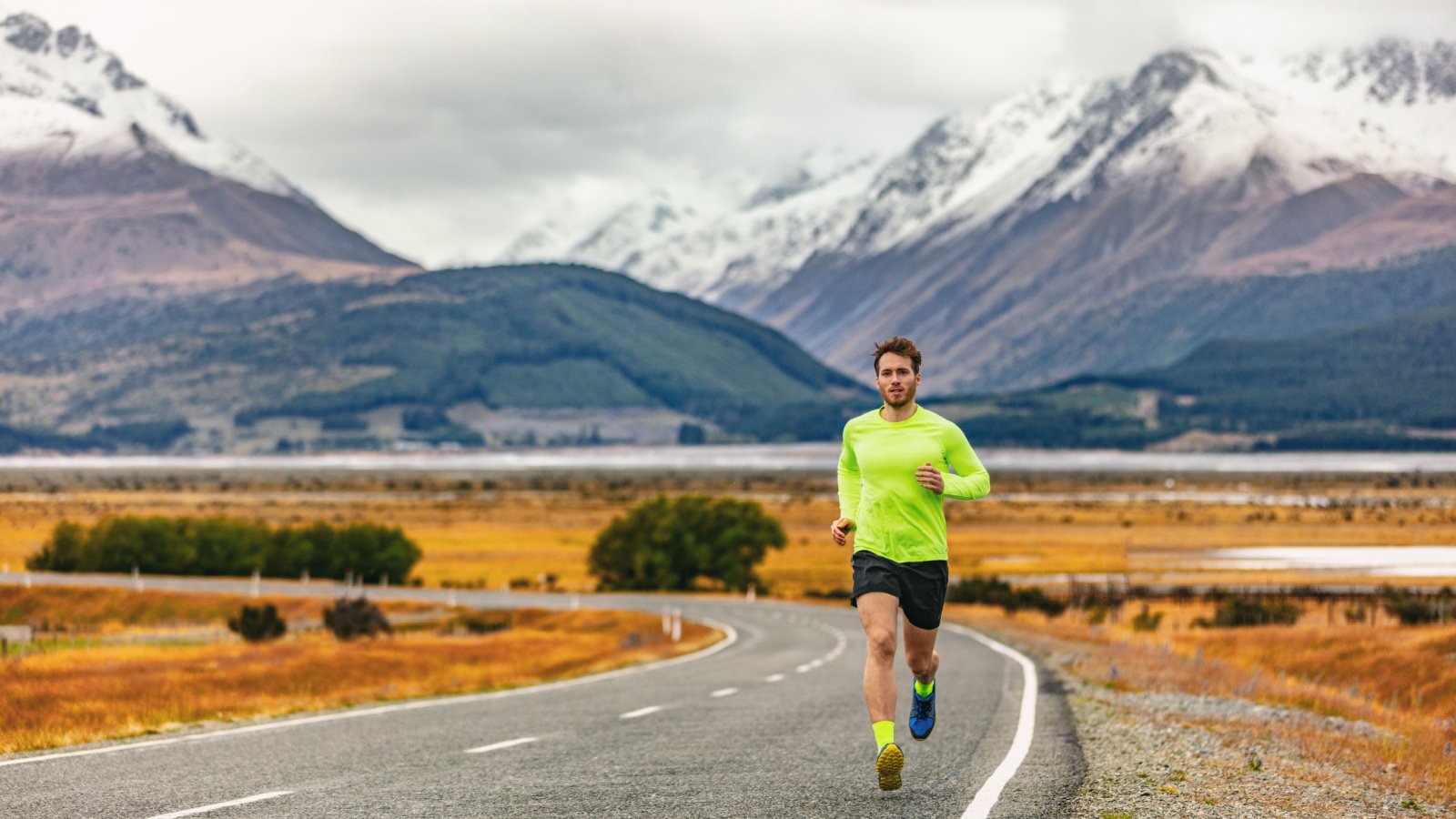 New Zealand fitness runner marathon sports Maridav Shutterstock