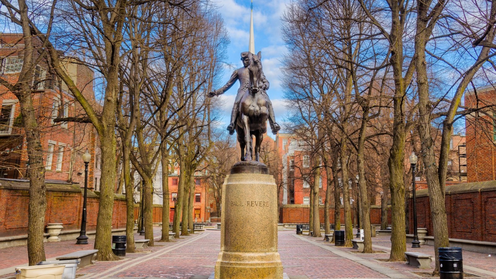 Paul Revere Monument Freedom Trail Boston Massachusetts Sean Pavone Shutterstock