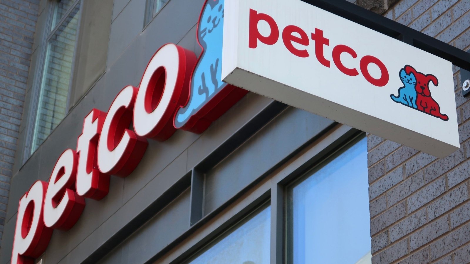 Petco Dog Cat Store DCStockPhotography Shutterstock Petco Dog Cat Store DCStockPhotography Shutterstock