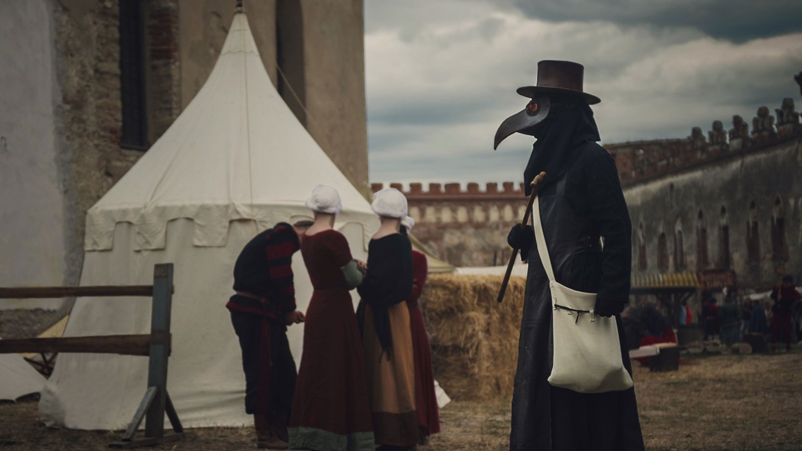 Plague mask historical illness medieval illustrissima Shutterstock