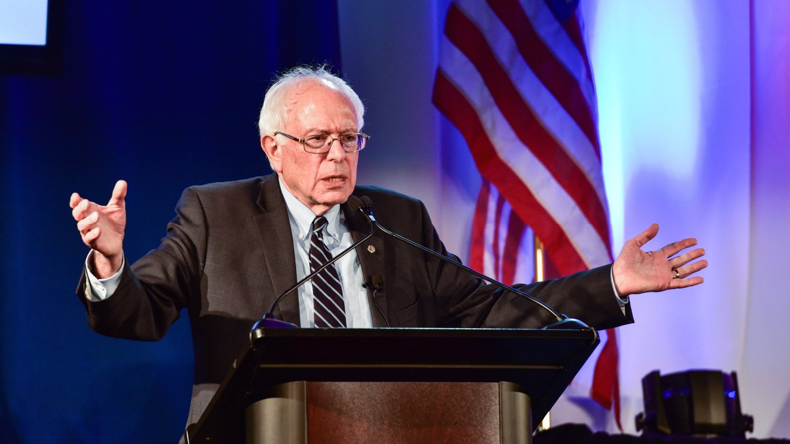 Politics Bernie Sanders Democrats Crush Rush Shutterstock