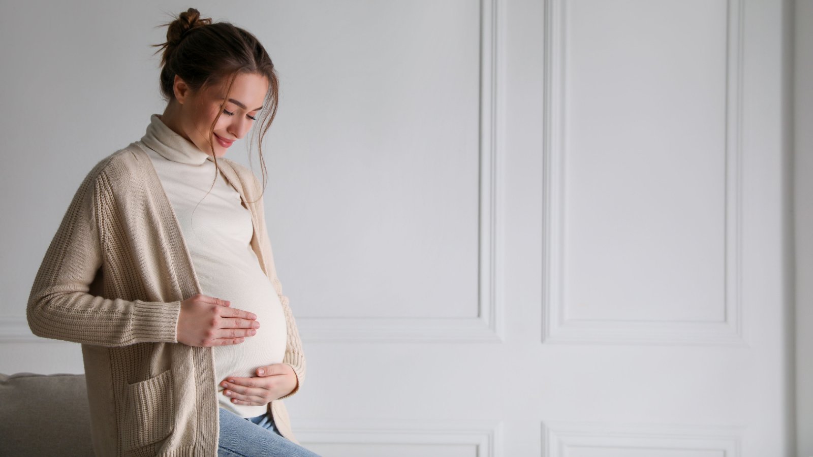 Pregnant woman happy New Africa Shutterstock