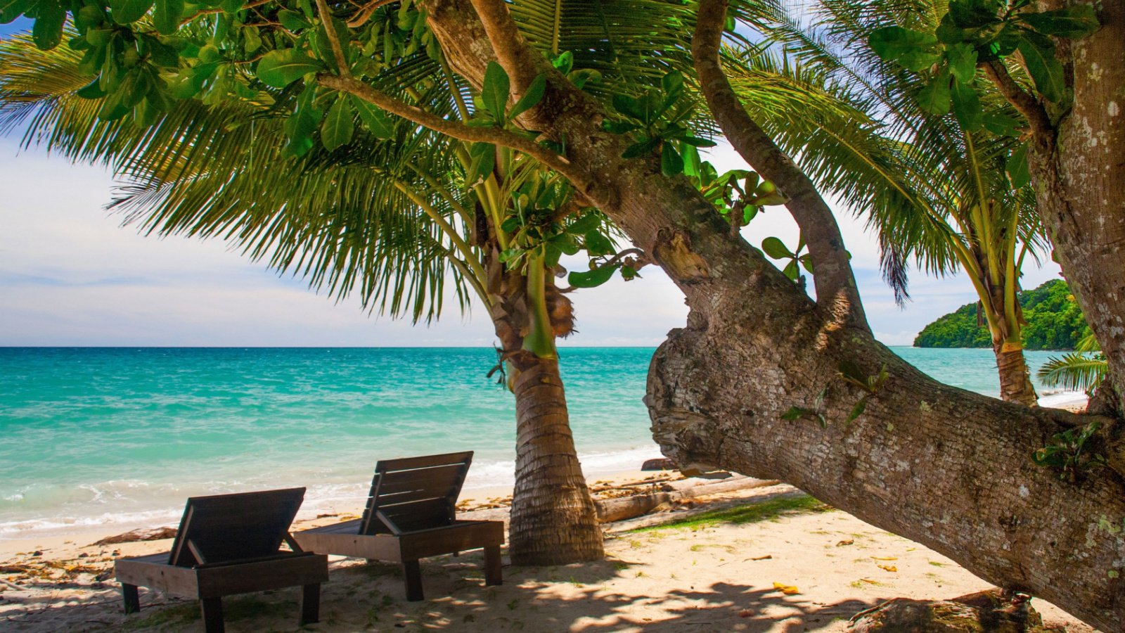 Pulau Tiga survivor Island Sabah, Malaysian Borneo Beach Travel Lukas Uher Shutterstock