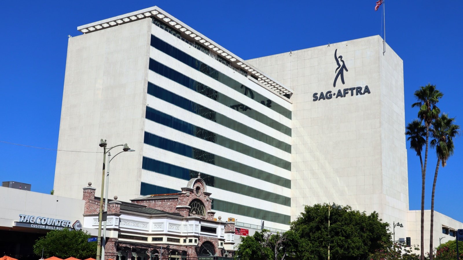 SAG AFTRA Screen Actors Guild American Federation of Television and Radio Artists Walter Cicchetti Shutterstock SAG AFTRA Screen Actors Guild American Federation of Television and Radio Artists Walter Cicchetti Shutterstock