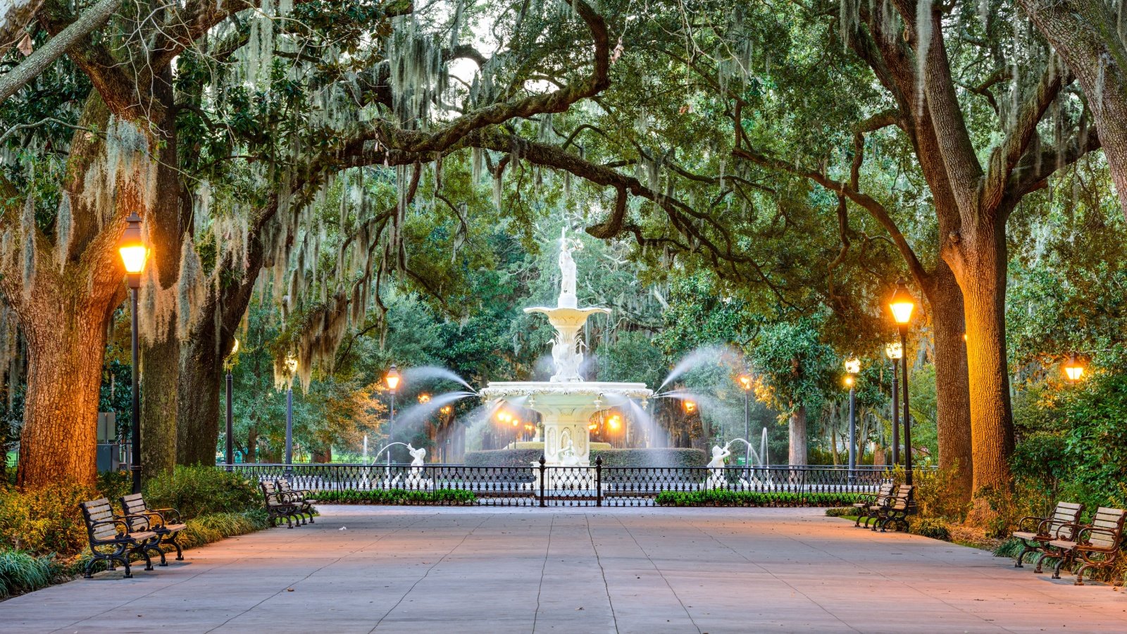 Savannah Georgia Sean Pavone Shutterstock