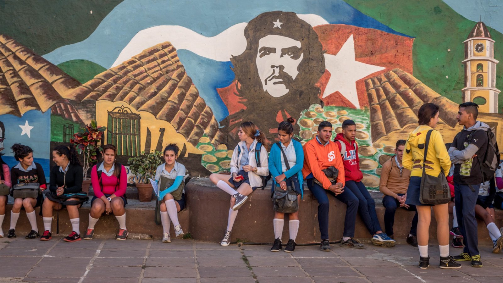 School in Trinidad Cuba Che Guevara jakubtravelphoto shutterstock