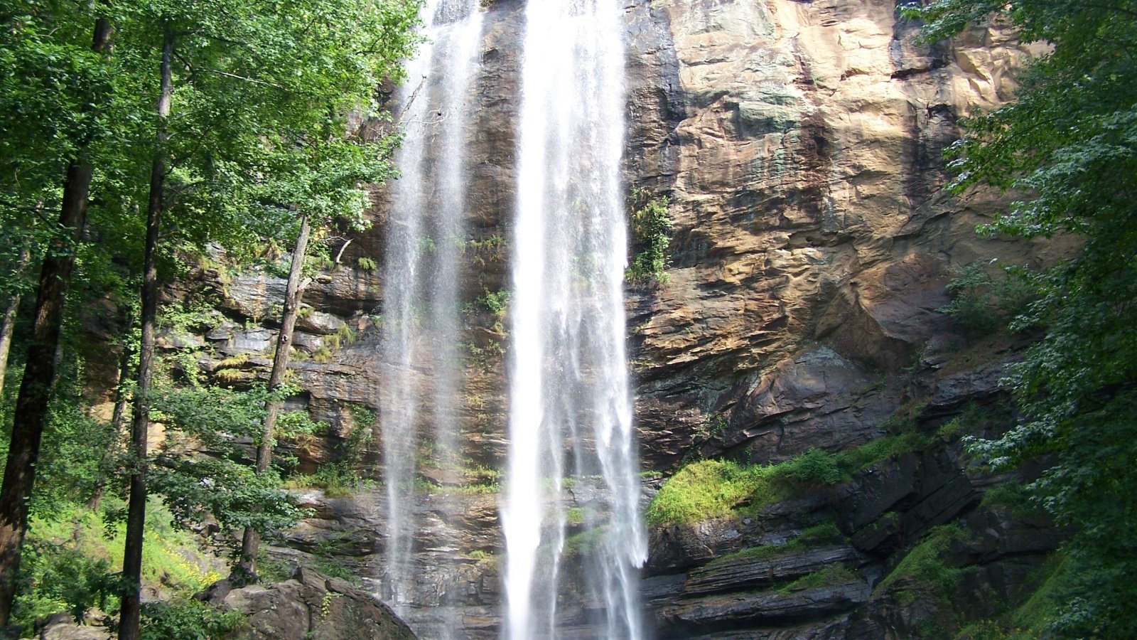 Toccoa Falls Waterfall in Georgia Manan Deb Shutterstock