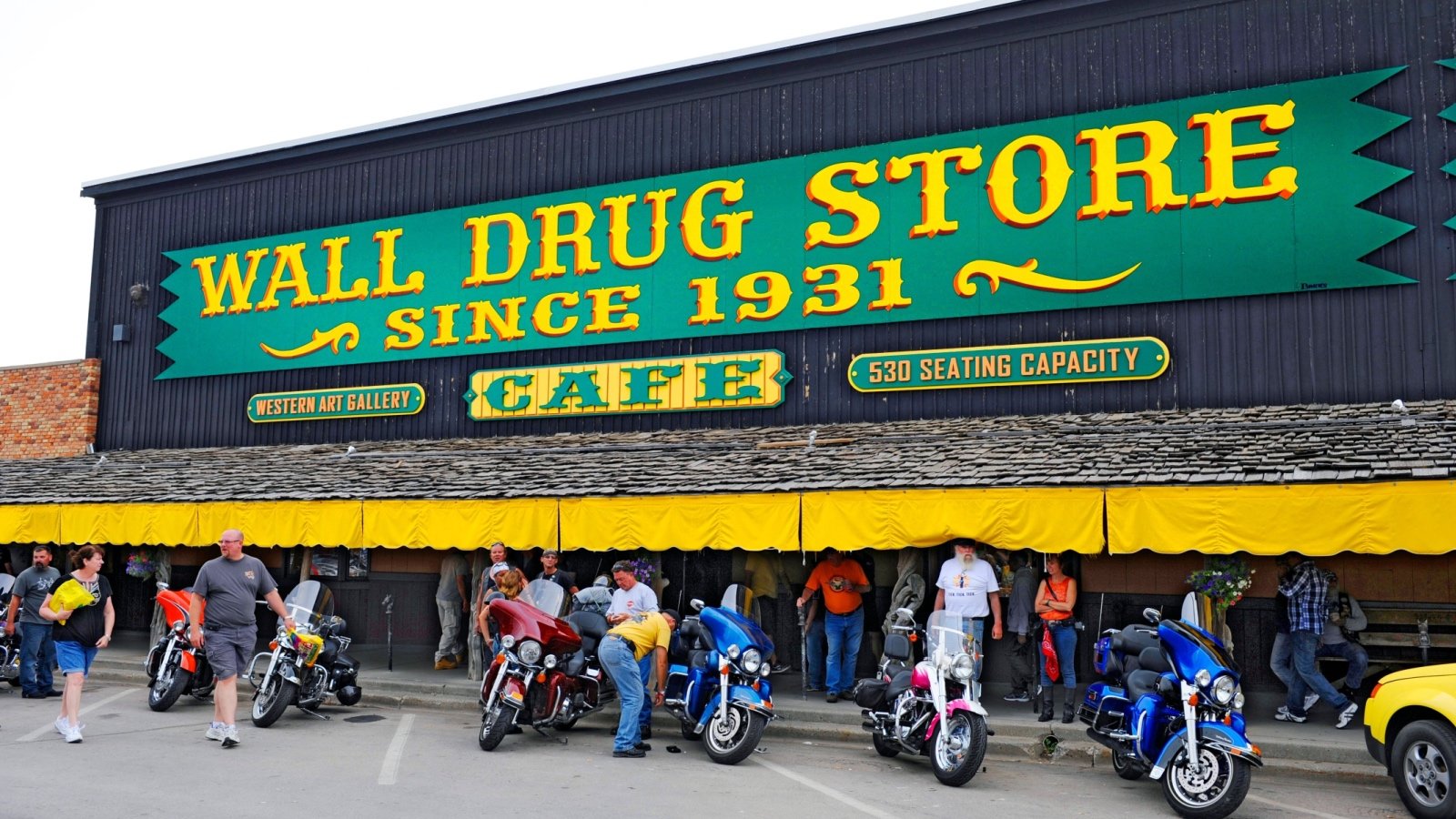 Wall Drug Store South Dakota Dennis MacDonald Shutterstock