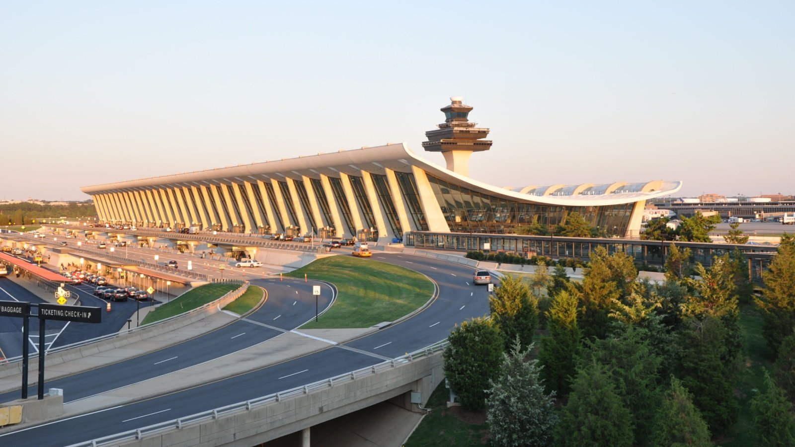 Washington Dulles International Airport Joe Ravi Shutterstock