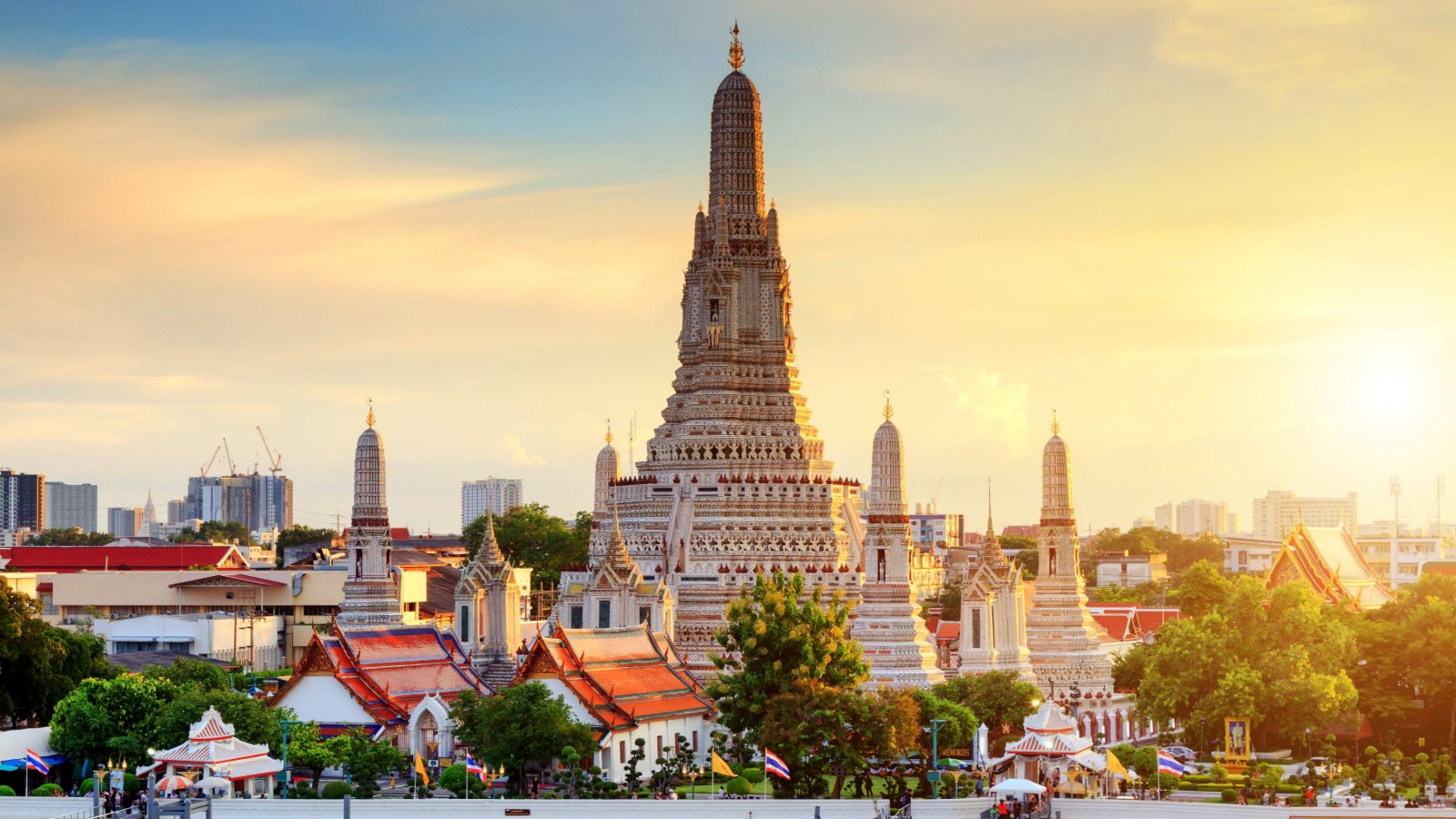 Wat Arun Temple at sunset in bangkok Thailand SOUTHERNTraveler Shutterstock