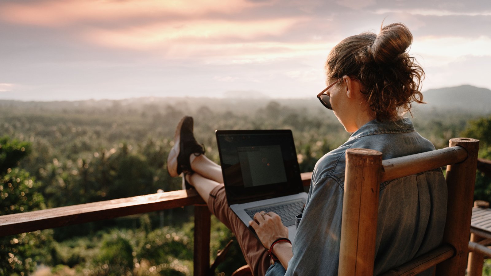 Woman Young Remote Work Nomad Travel Computer Blog Olezzo Shutterstock