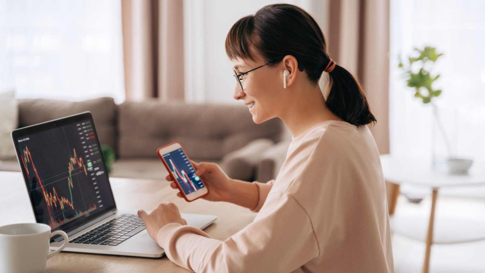 Woman investing shutterstock MSN