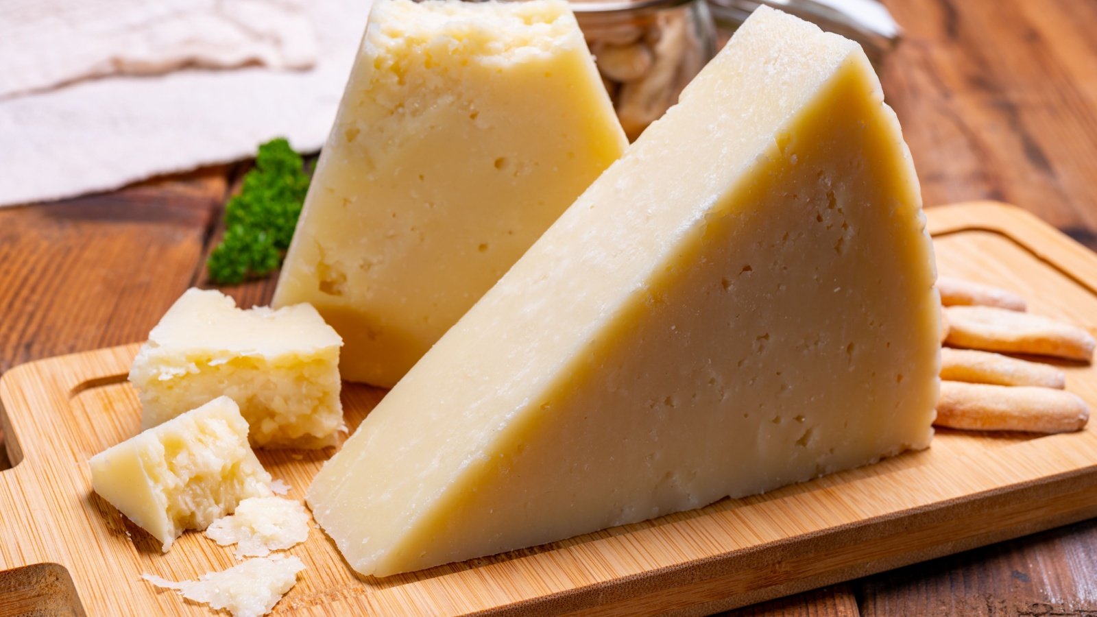 pecorino romano italian cheese barmalini shutterstock