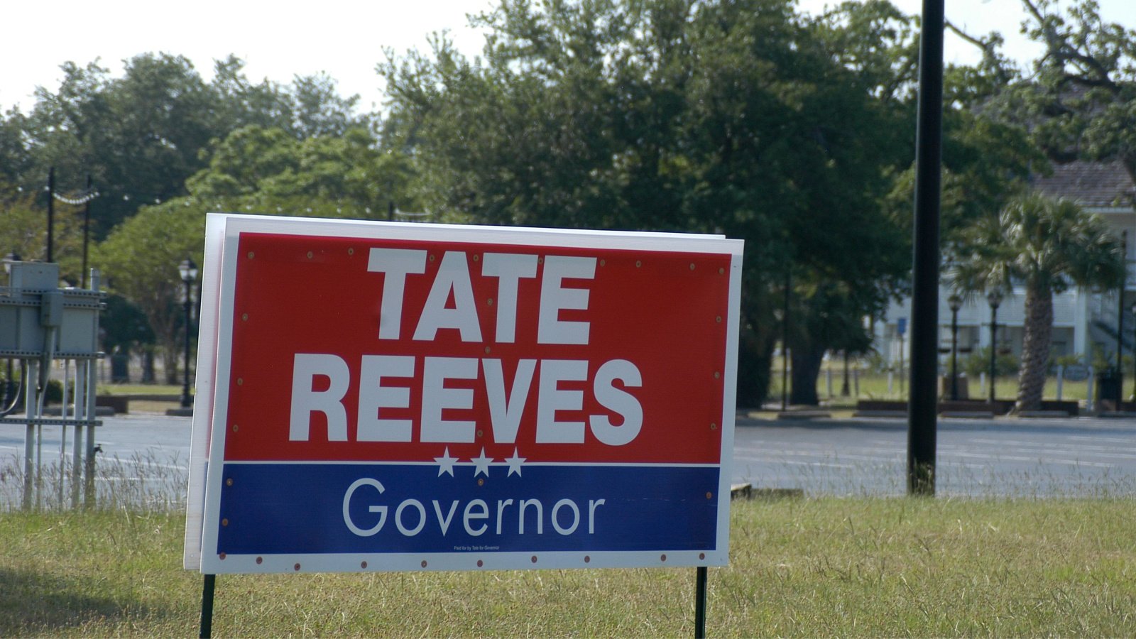 tate reeves republican governer party mississippi EngineerPhotos shutterstock