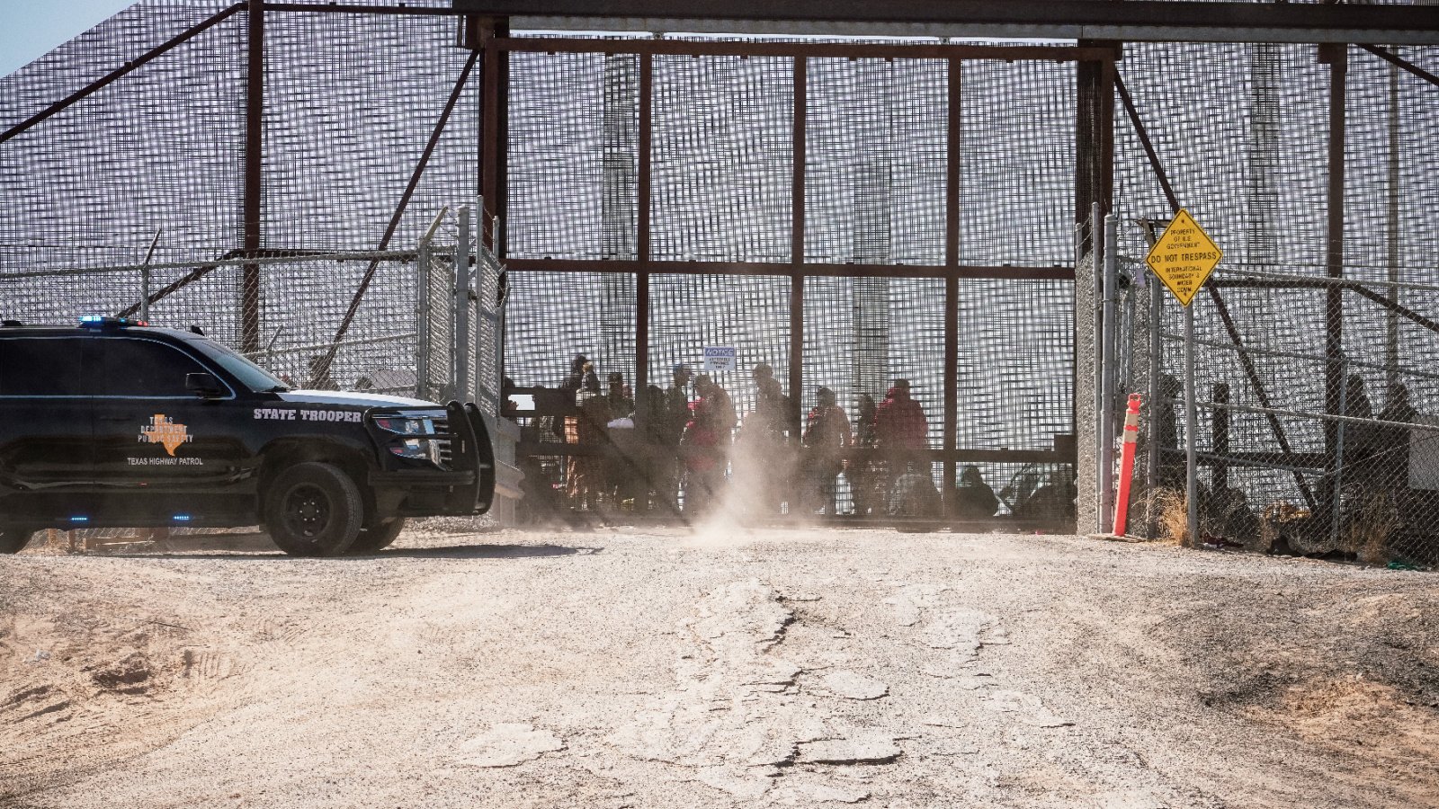 texas us border high crossing guard fence el paso Ruben2533 shutterstock